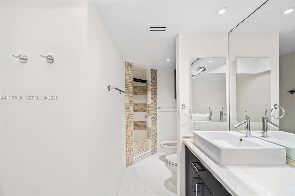 Real estate property located at 4779 Collins Ave #907, Miami-dade, Blue Diamond Condo, Miami Beach, FL