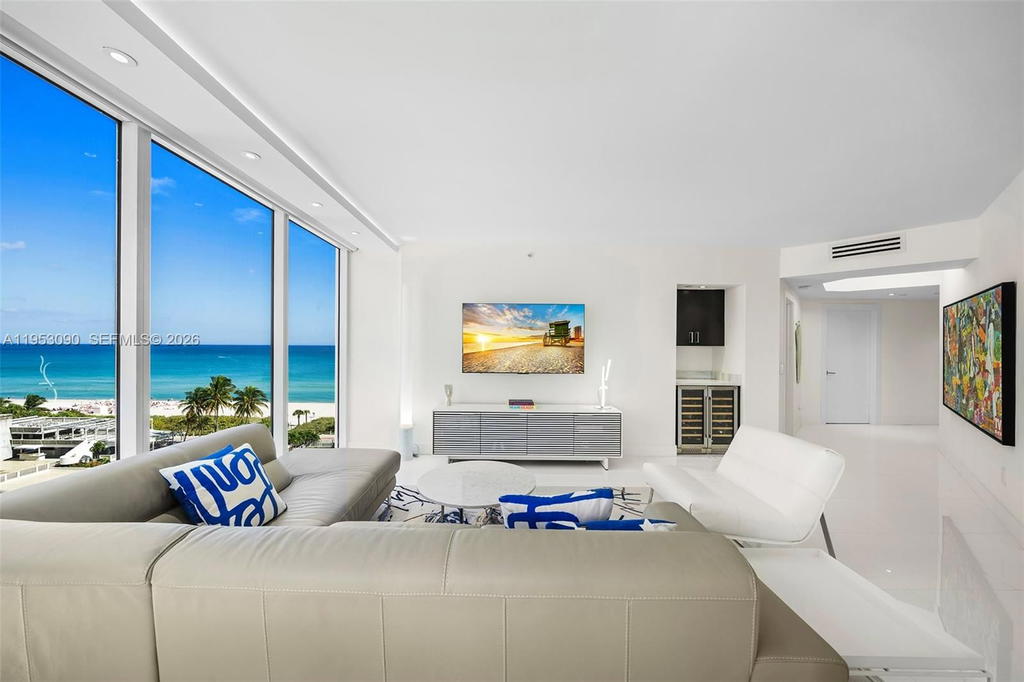 Real estate property located at 4779 Collins Ave #907, Miami-dade, Blue Diamond Condo, Miami Beach, FL