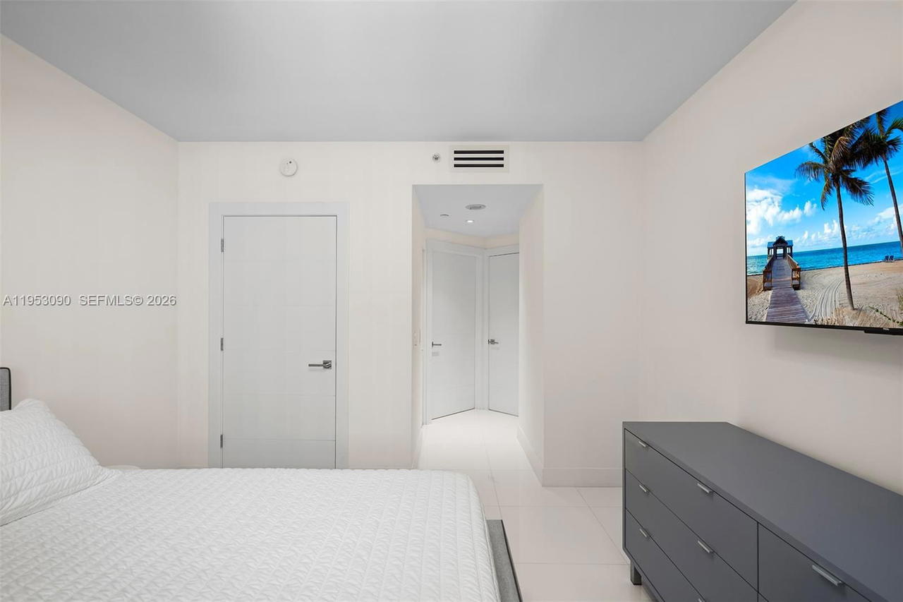Real estate property located at 4779 Collins Ave #907, Miami-dade, Blue Diamond Condo, Miami Beach, FL