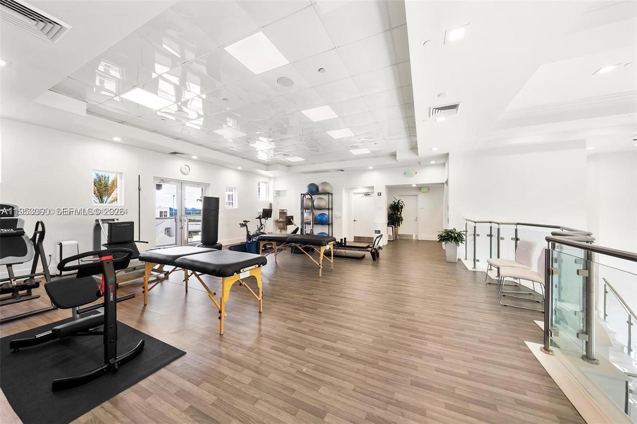 Real estate property located at 4779 Collins Ave #907, Miami-dade, Blue Diamond Condo, Miami Beach, FL