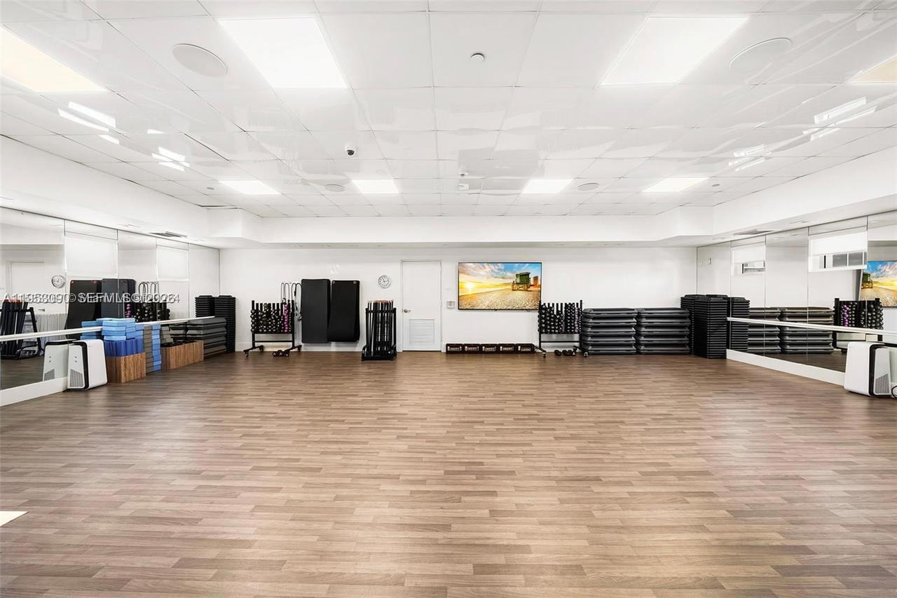 Real estate property located at 4779 Collins Ave #907, Miami-dade, Blue Diamond Condo, Miami Beach, FL