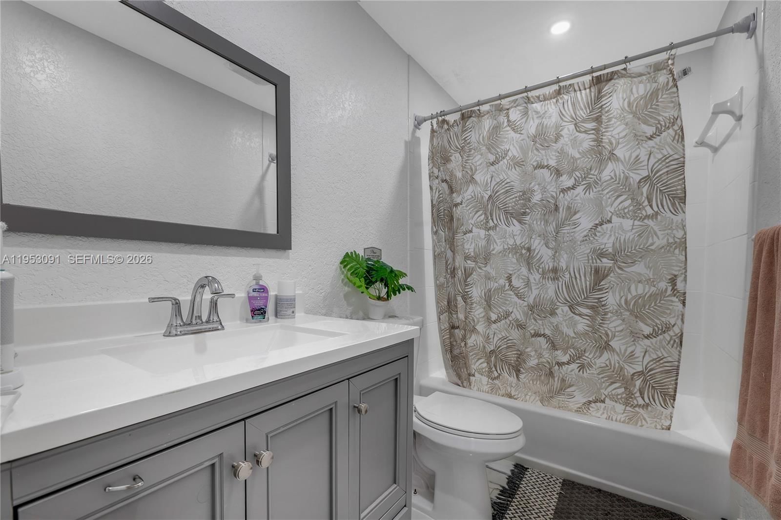 Real estate property located at 5712 Monroe St, Broward, Lawn Acres, Hollywood, FL
