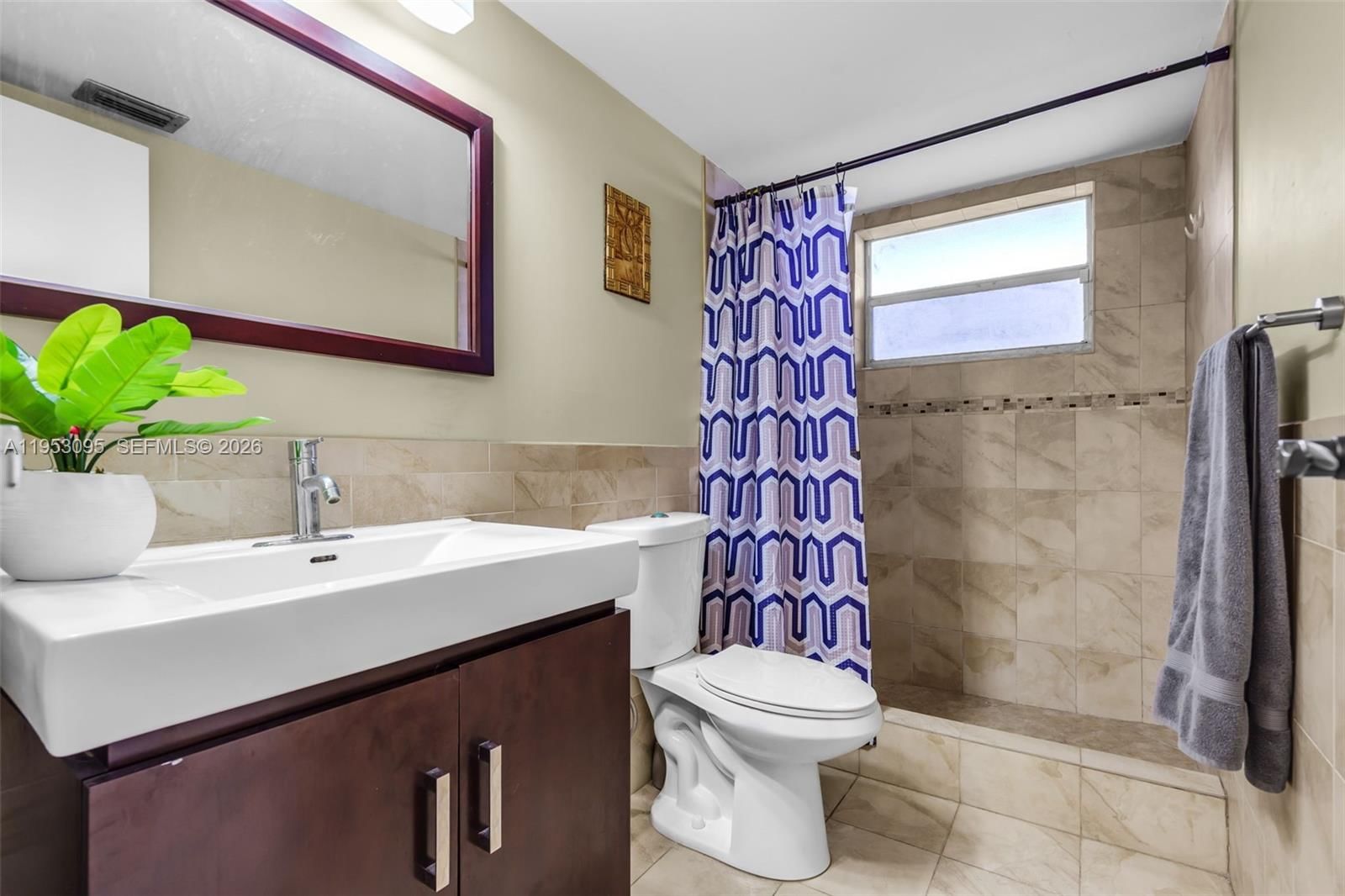 Real estate property located at 8411 Lagos De Campo Blvd #110U, Broward, Sands Point Condominium V, Tamarac, FL