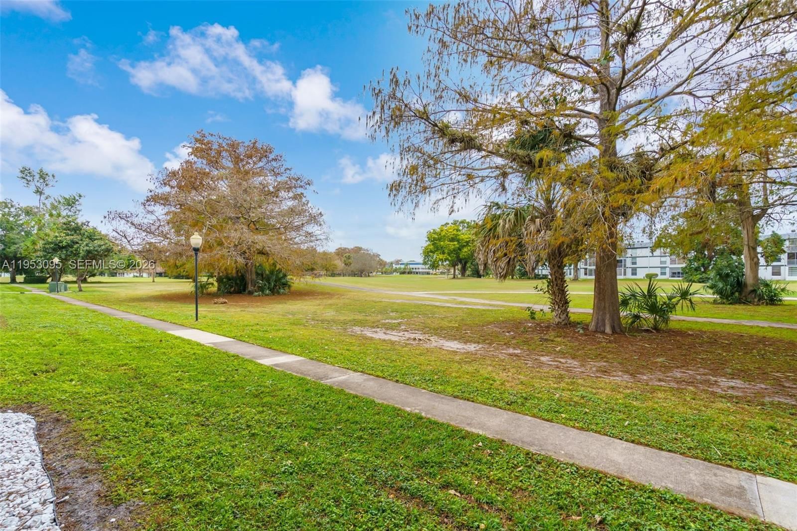 Real estate property located at 8411 Lagos De Campo Blvd #110U, Broward, Sands Point Condominium V, Tamarac, FL