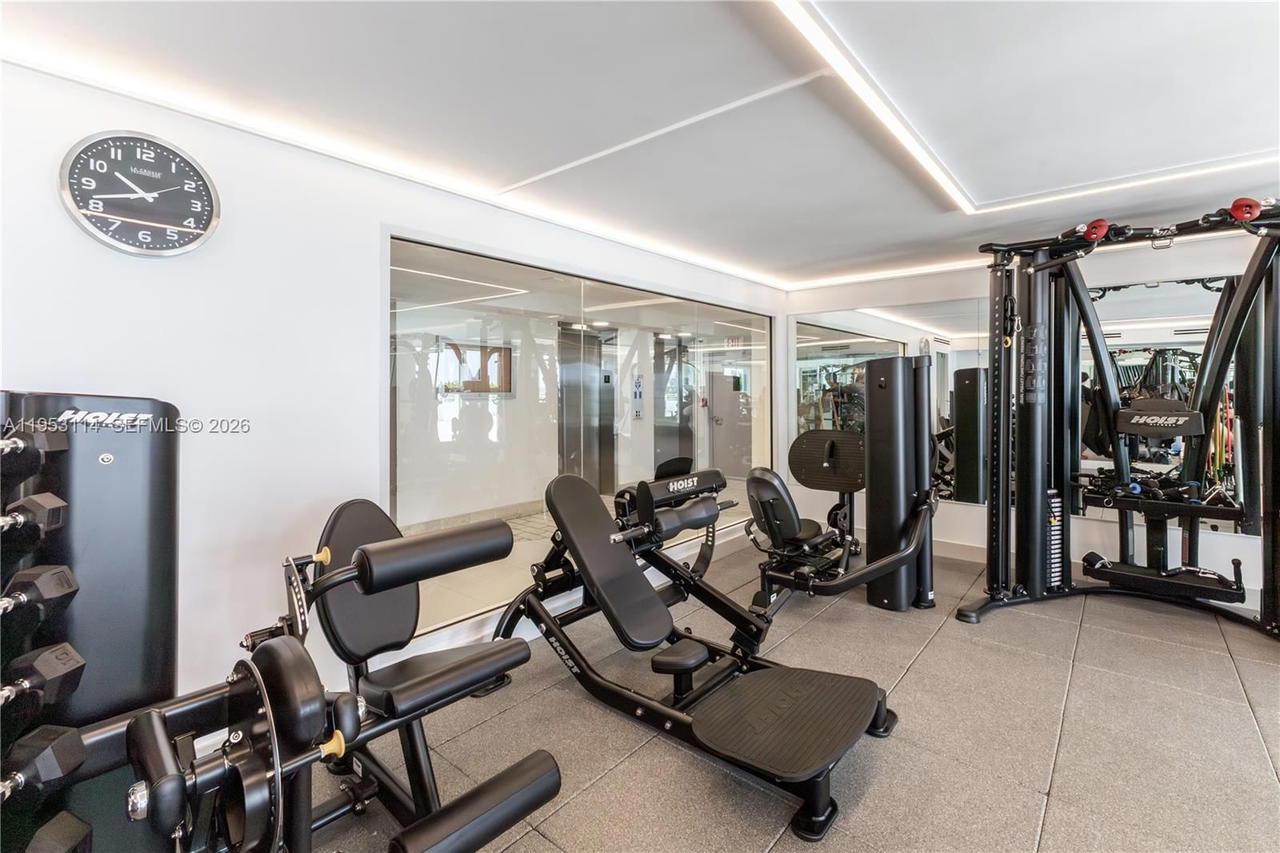 Real estate property located at 345 Ocean Dr #714, Miami-dade, Ocean Point Condo, Miami Beach, FL