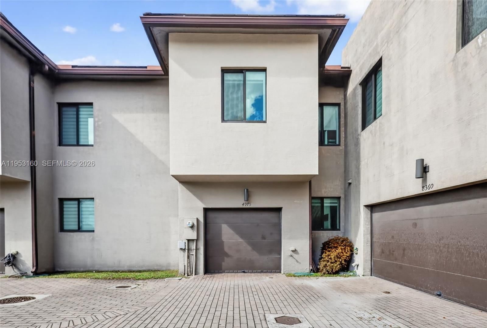 Real estate property located at 4975 83rd Path, Miami-dade, Downtown Doral South Phas, Doral, FL