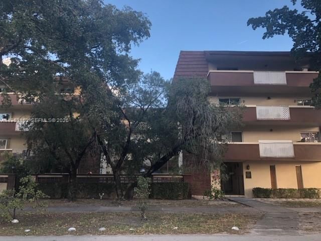 Real estate property located at 685 Miller Drive #404E, Miami-dade, Spring Towers Condominium, Miami Springs, FL