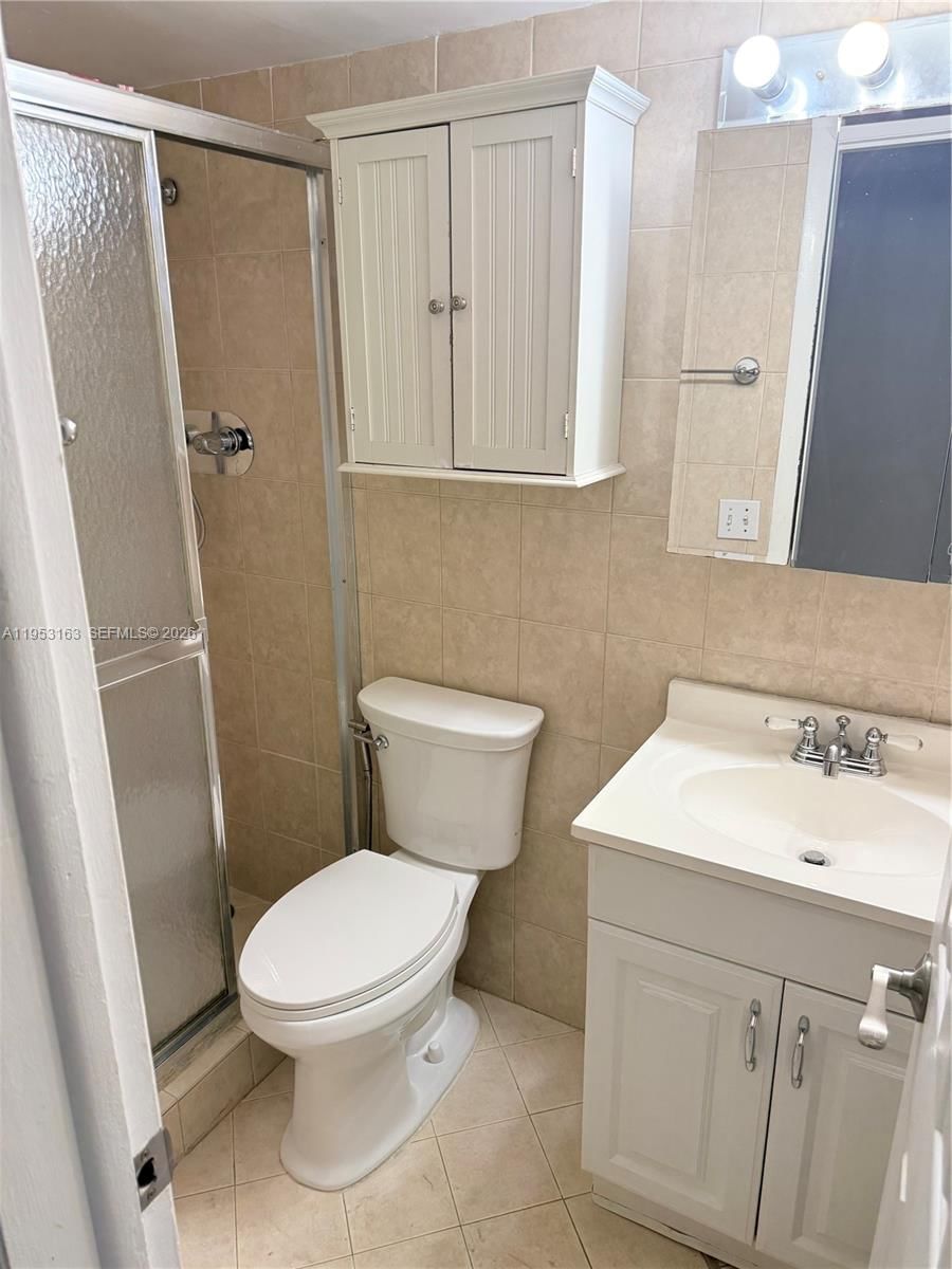 Real estate property located at 685 Miller Drive #404E, Miami-dade, Spring Towers Condominium, Miami Springs, FL