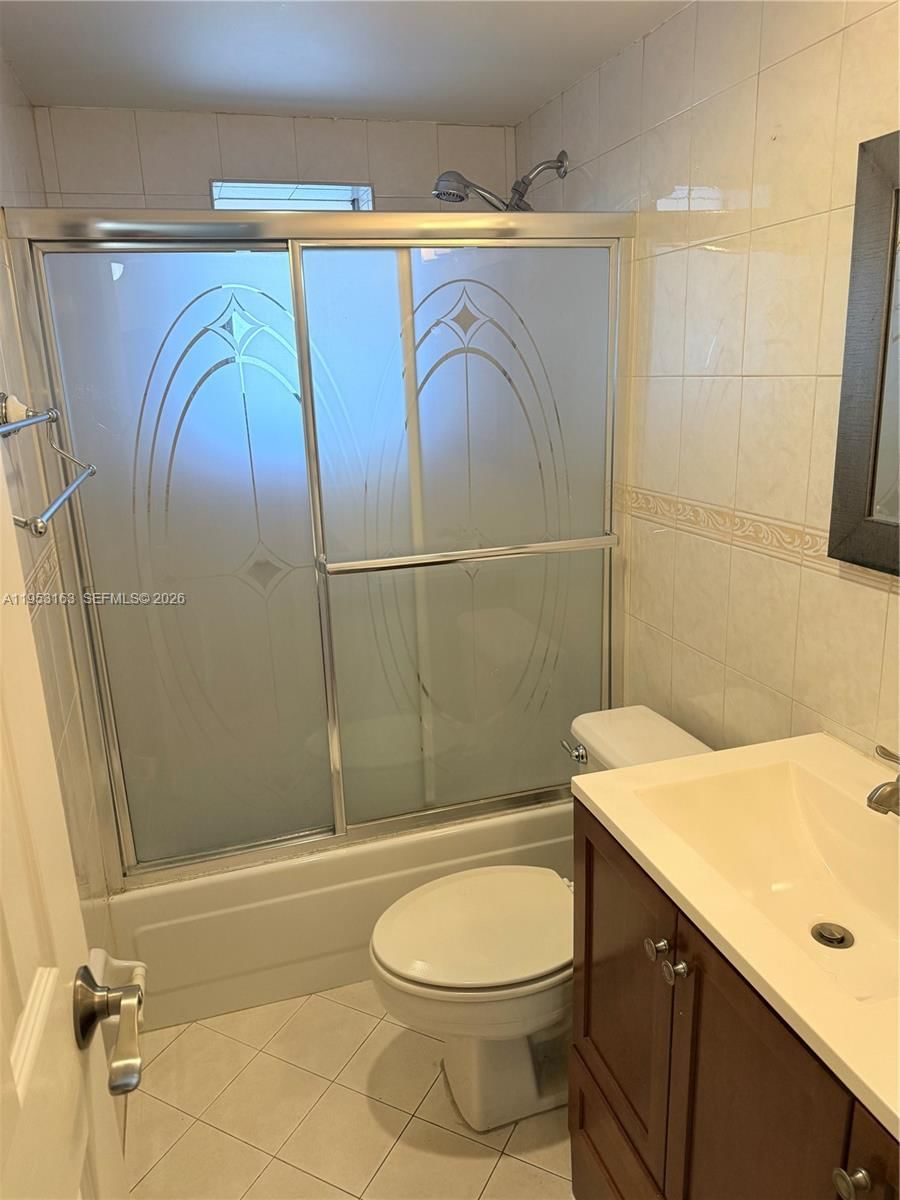 Real estate property located at 685 Miller Drive #404E, Miami-dade, Spring Towers Condominium, Miami Springs, FL