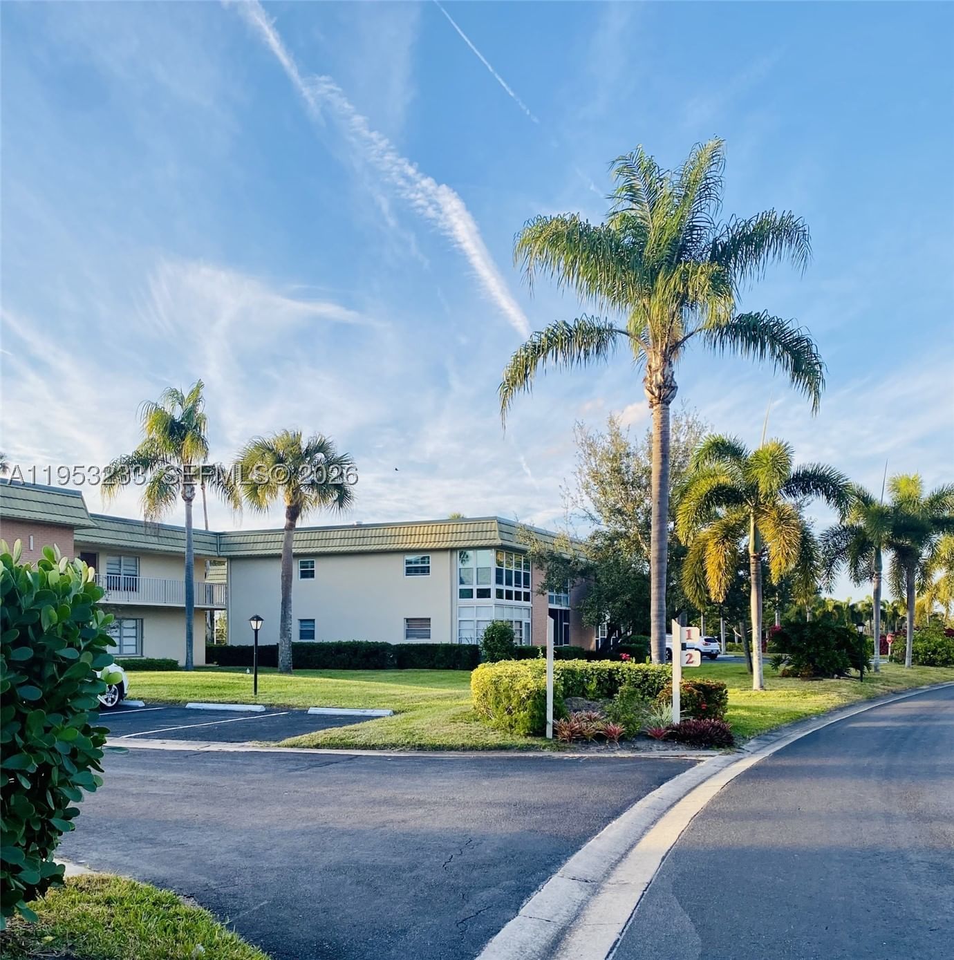 Real estate property located at 14 Vista Gardens Trl #103, Indian River, Vista Gardens F/k/a Vista, Vero Beach, FL