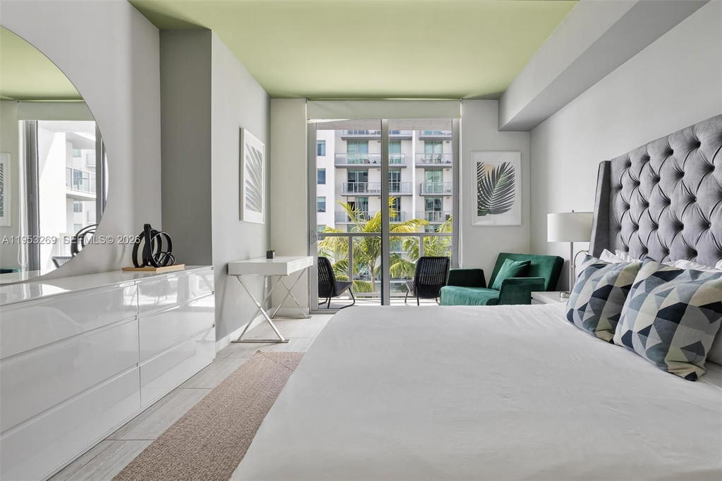 Real estate property located at 3900 Biscayne Blvd N-819, Miami-dade, Quadro Condo, Miami, FL