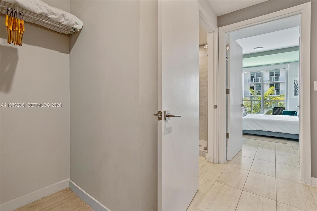 Real estate property located at 3900 Biscayne Blvd N-819, Miami-dade, Quadro Condo, Miami, FL