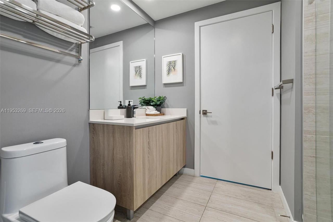 Real estate property located at 3900 Biscayne Blvd N-819, Miami-dade, Quadro Condo, Miami, FL