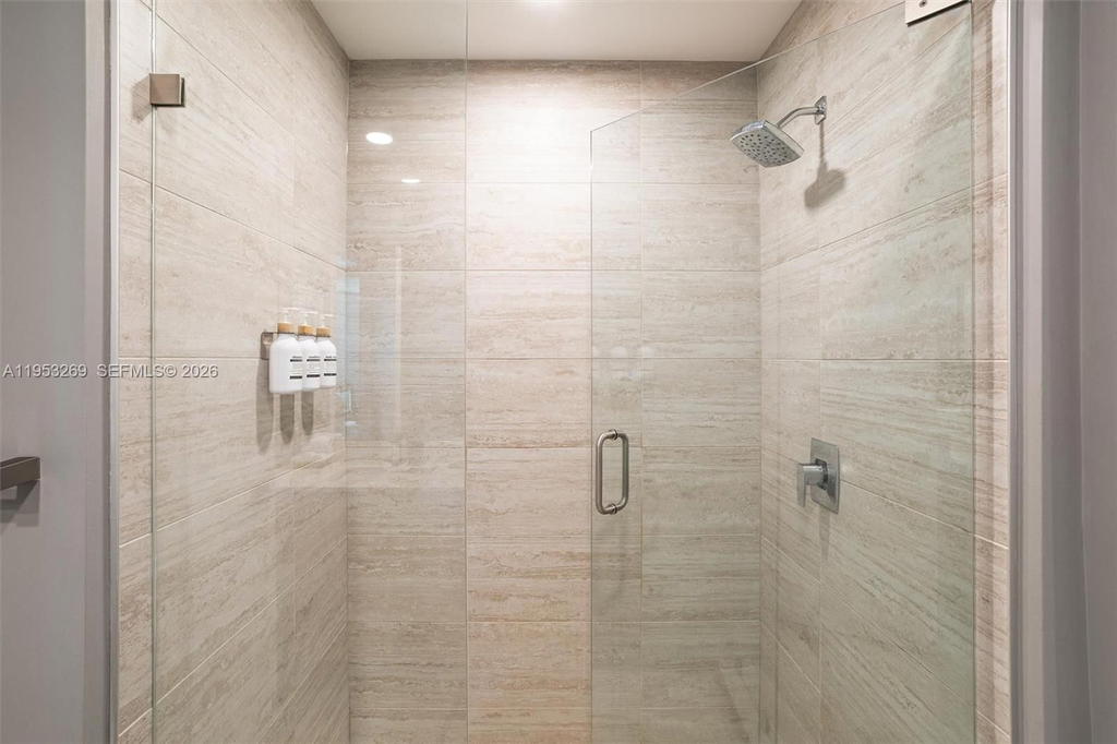 Real estate property located at 3900 Biscayne Blvd N-819, Miami-dade, Quadro Condo, Miami, FL