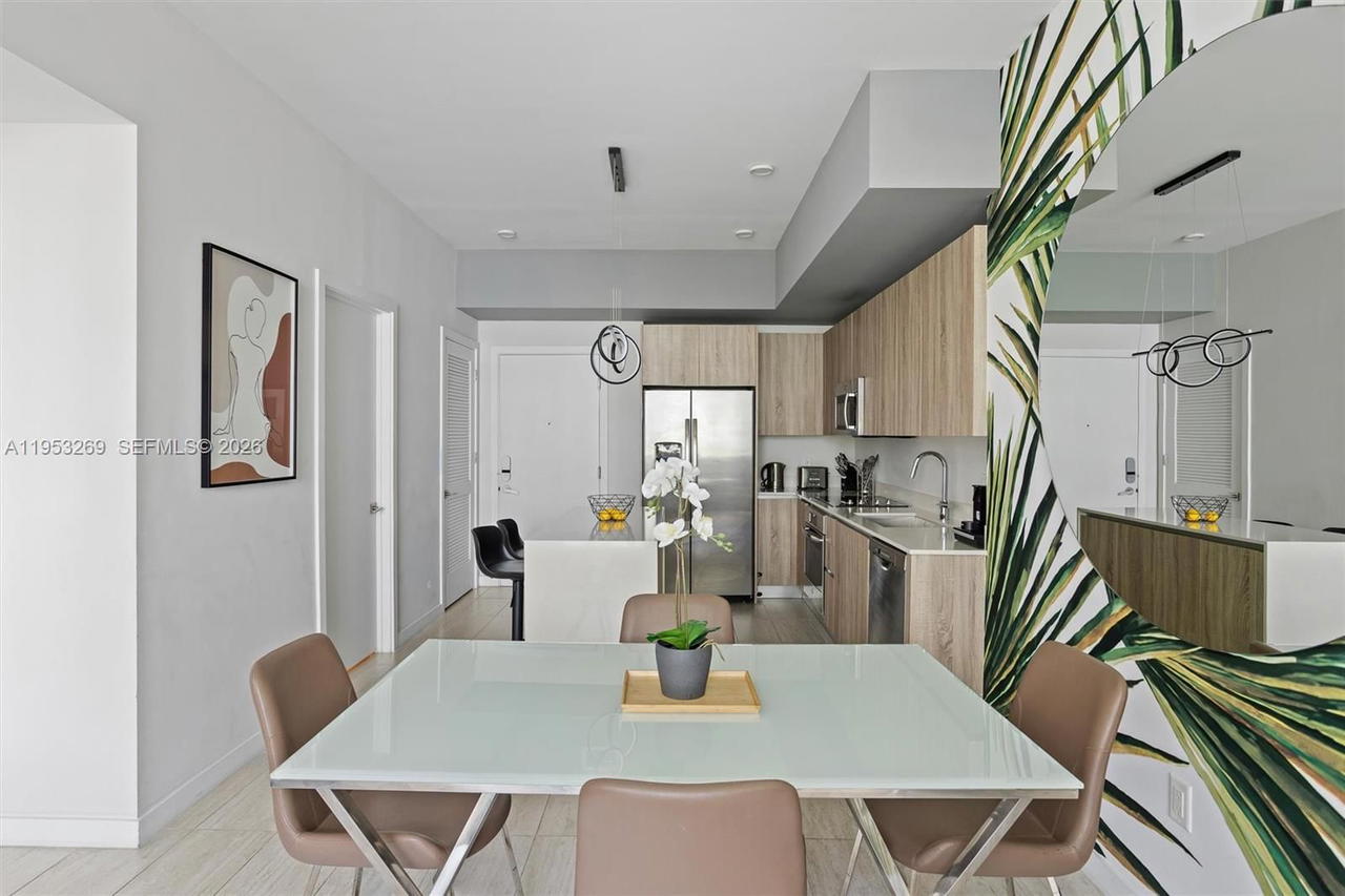 Real estate property located at 3900 Biscayne Blvd N-819, Miami-dade, Quadro Condo, Miami, FL