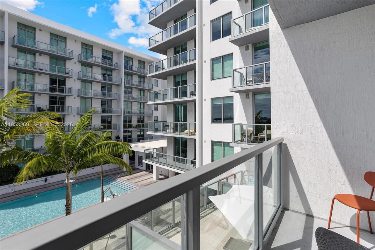 Real estate property located at 3900 Biscayne Blvd N-819, Miami-dade, Quadro Condo, Miami, FL