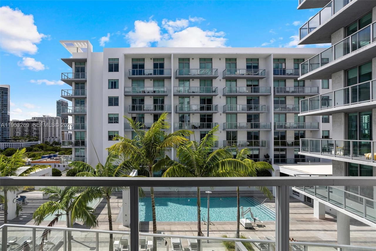 Real estate property located at 3900 Biscayne Blvd N-819, Miami-dade, Quadro Condo, Miami, FL