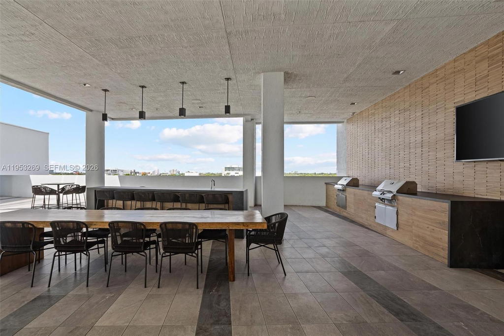Real estate property located at 3900 Biscayne Blvd N-819, Miami-dade, Quadro Condo, Miami, FL