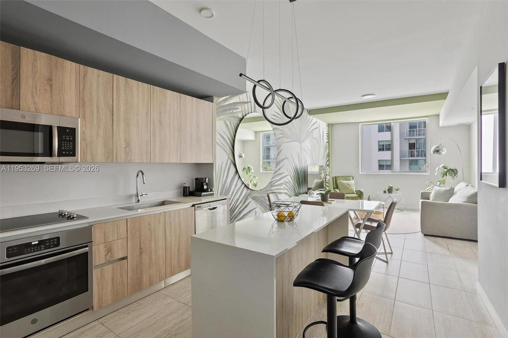 Real estate property located at 3900 Biscayne Blvd N-819, Miami-dade, Quadro Condo, Miami, FL