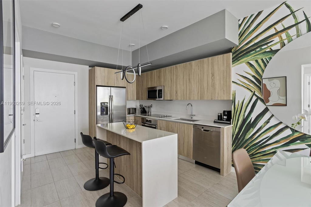 Real estate property located at 3900 Biscayne Blvd N-819, Miami-dade, Quadro Condo, Miami, FL