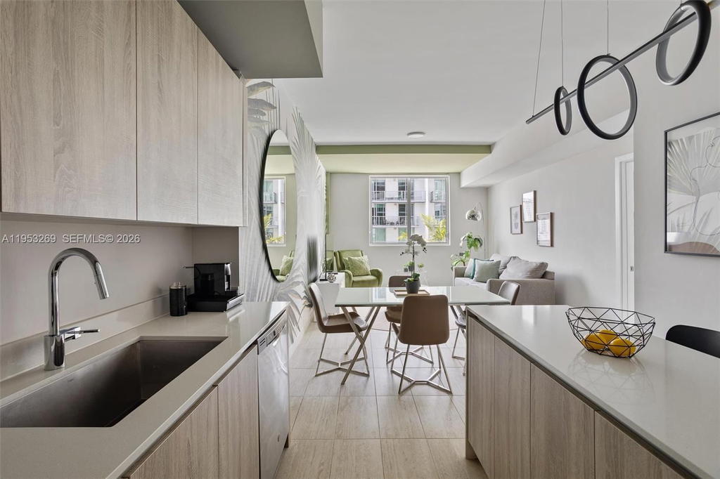 Real estate property located at 3900 Biscayne Blvd N-819, Miami-dade, Quadro Condo, Miami, FL