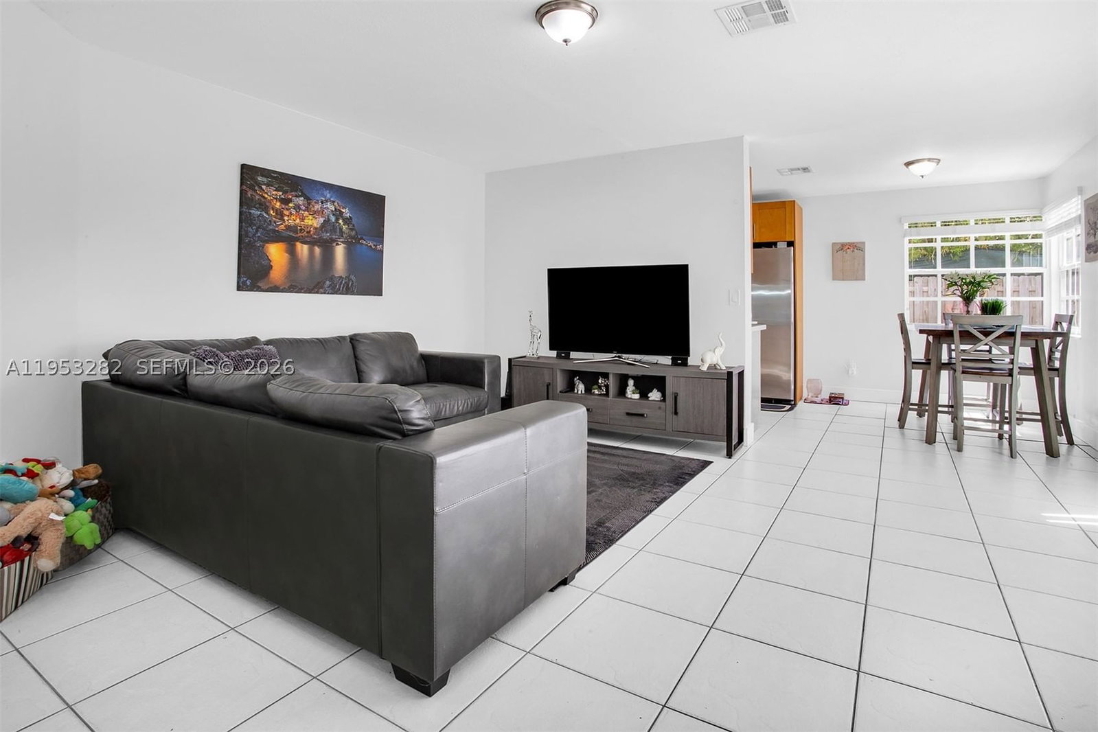 Real estate property located at 10137 223rd Ter, Miami-dade, Lakes By The Bay Sec 6, Cutler Bay, FL