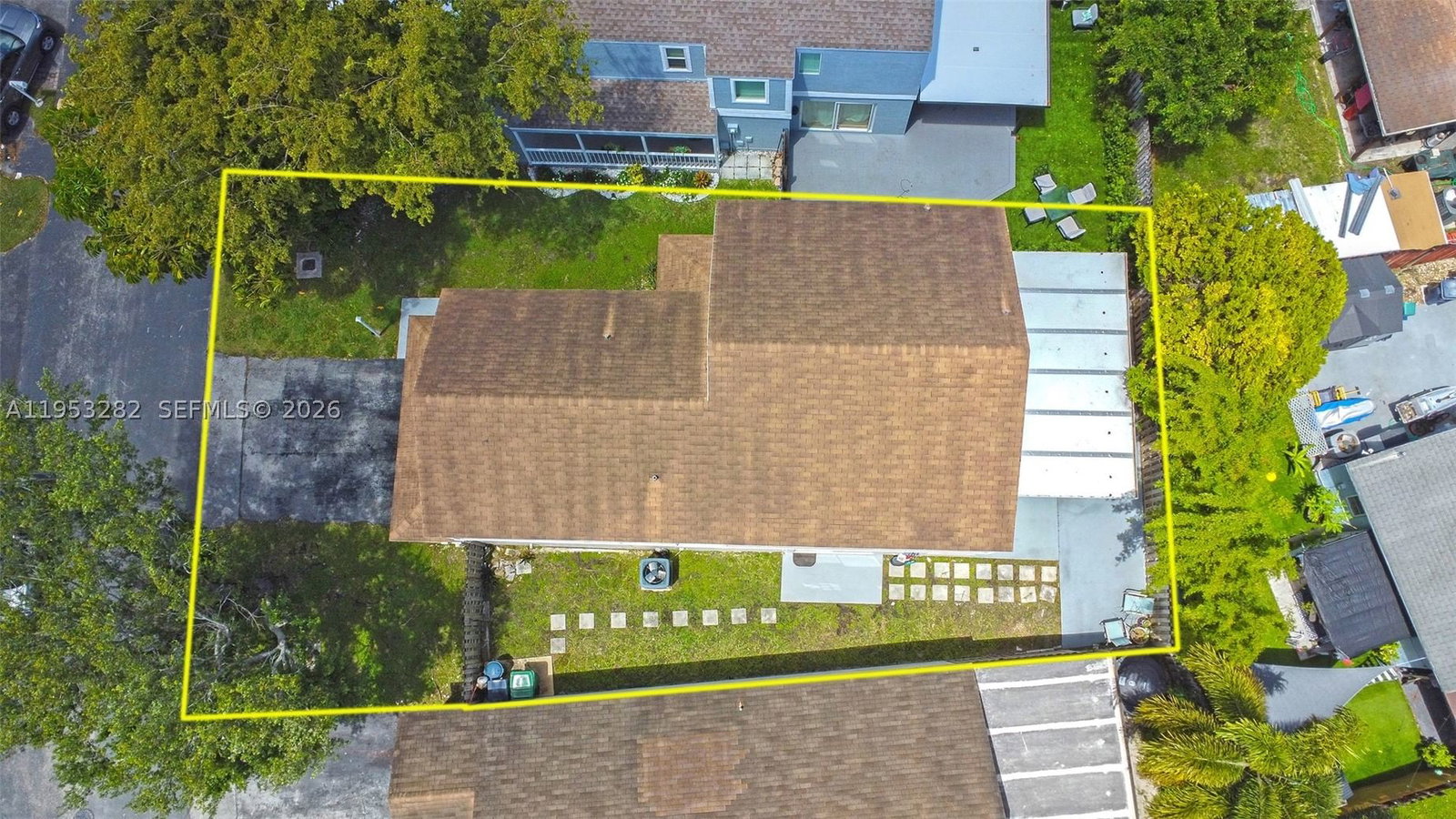 Real estate property located at 10137 223rd Ter, Miami-dade, Lakes By The Bay Sec 6, Cutler Bay, FL
