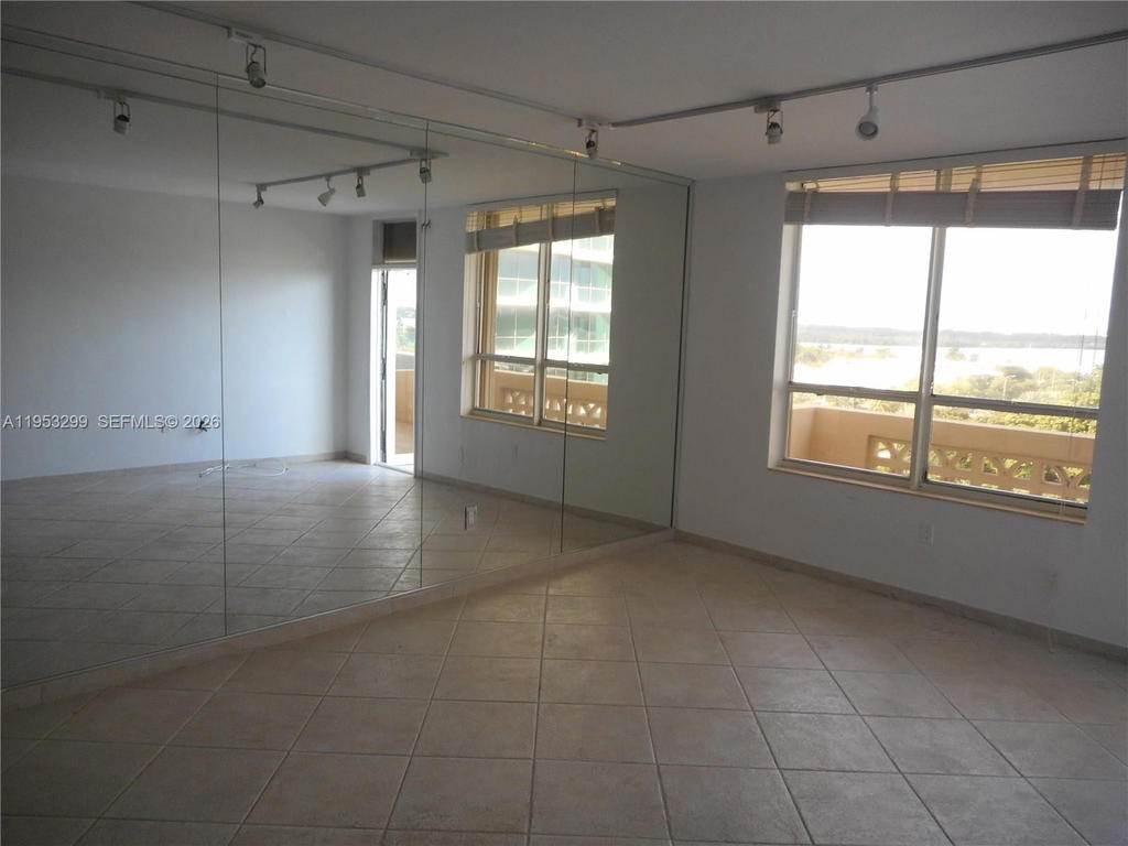 Real estate property located at 10185 Collins Ave #1002, Miami-dade, The Plaza Of Bal Harbour, Bal Harbour, FL