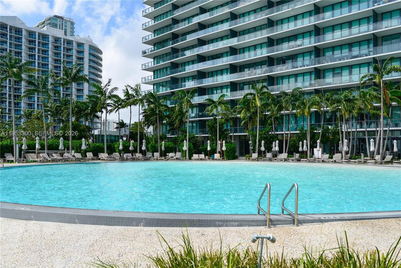 Real estate property located at 650 32 St #2703, Miami-dade, Paraiso Bay Condo, Miami, FL