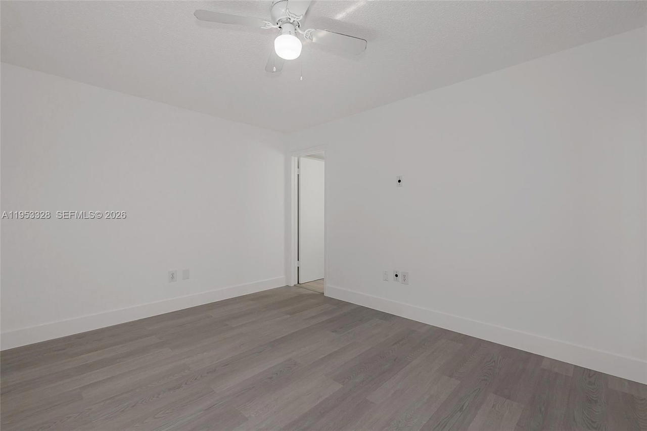 Real estate property located at 7121 Miami Lakes Dr Q3, Miami-dade, Cypress Village Condo, Miami Lakes, FL