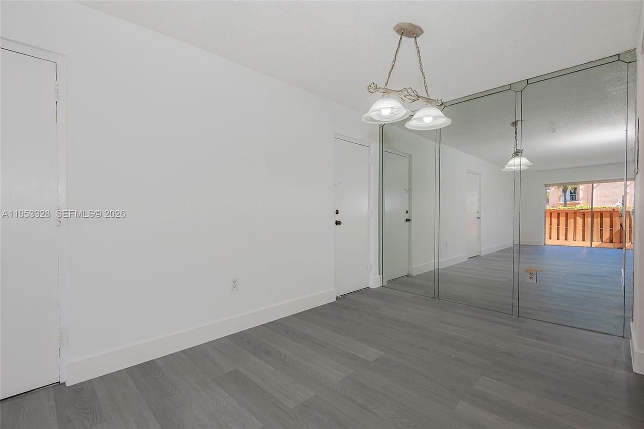 Real estate property located at 7121 Miami Lakes Dr Q3, Miami-dade, Cypress Village Condo, Miami Lakes, FL