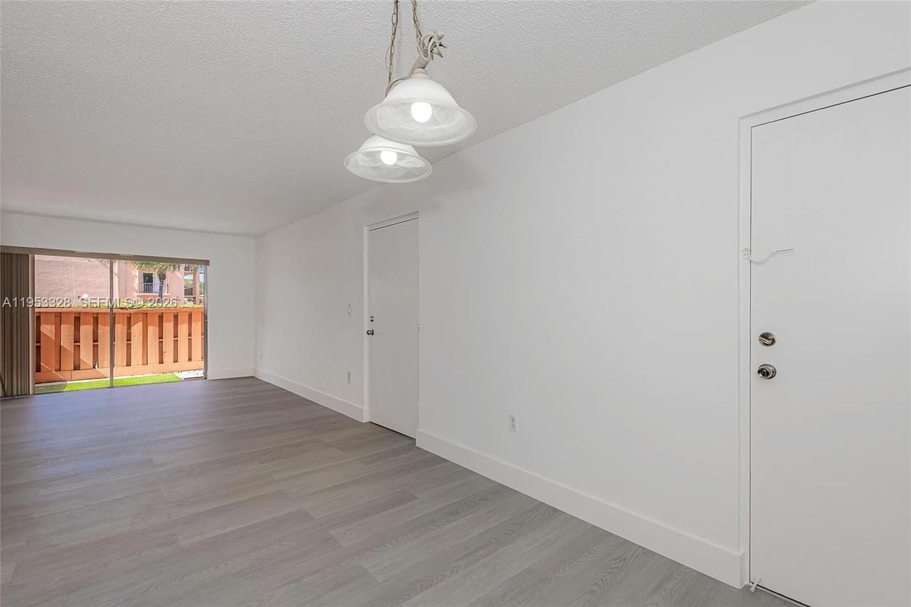 Real estate property located at 7121 Miami Lakes Dr Q3, Miami-dade, Cypress Village Condo, Miami Lakes, FL