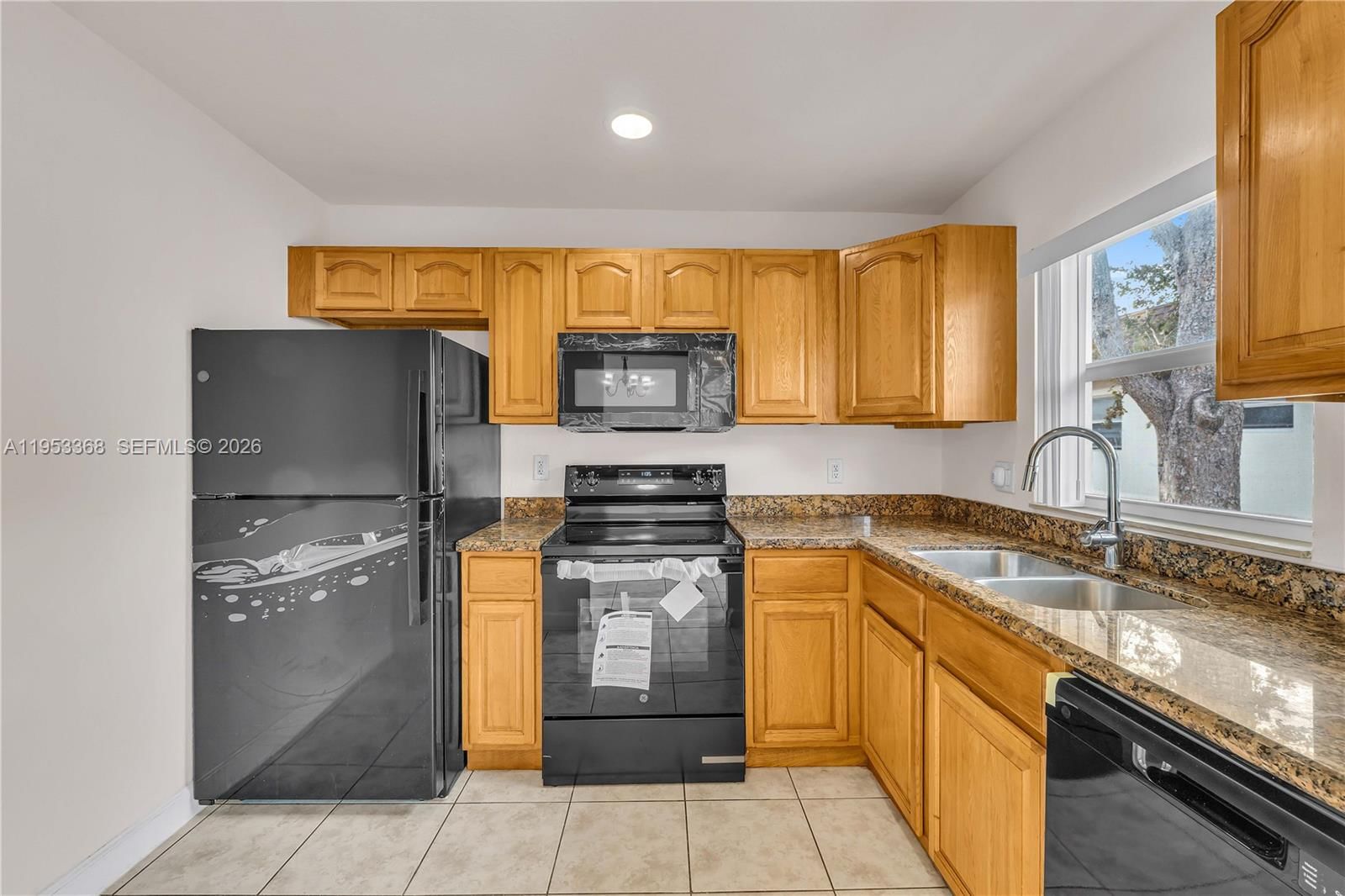 Real estate property located at 5216 18th Ct #4J, Broward, Windermere Condo Number T, Lauderhill, FL