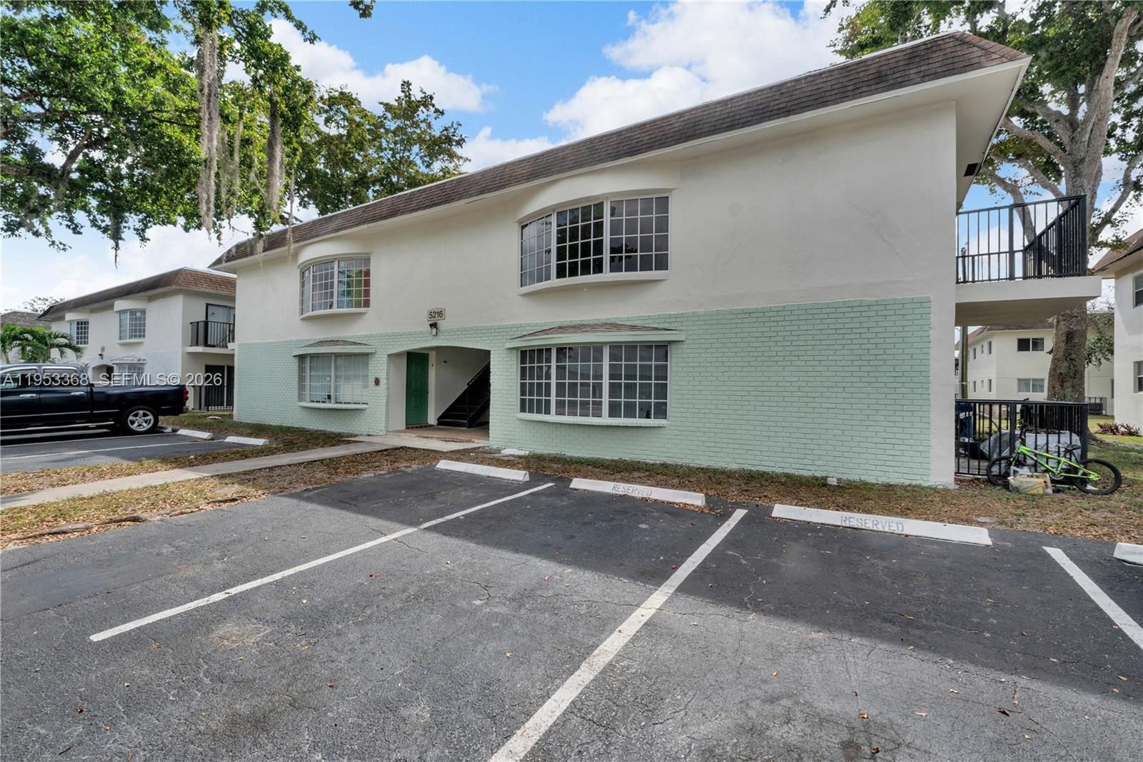 Real estate property located at 5216 18th Ct #4J, Broward, Windermere Condo Number T, Lauderhill, FL