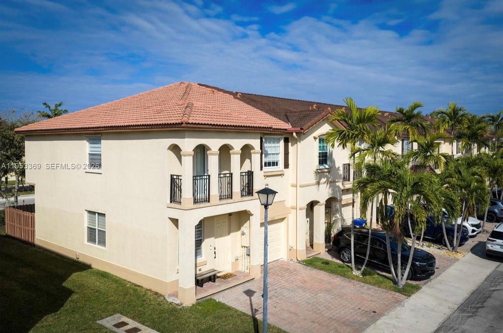 Real estate property located at 13276 128th Psge, Miami-dade, Courts At Tuscany, Miami, FL