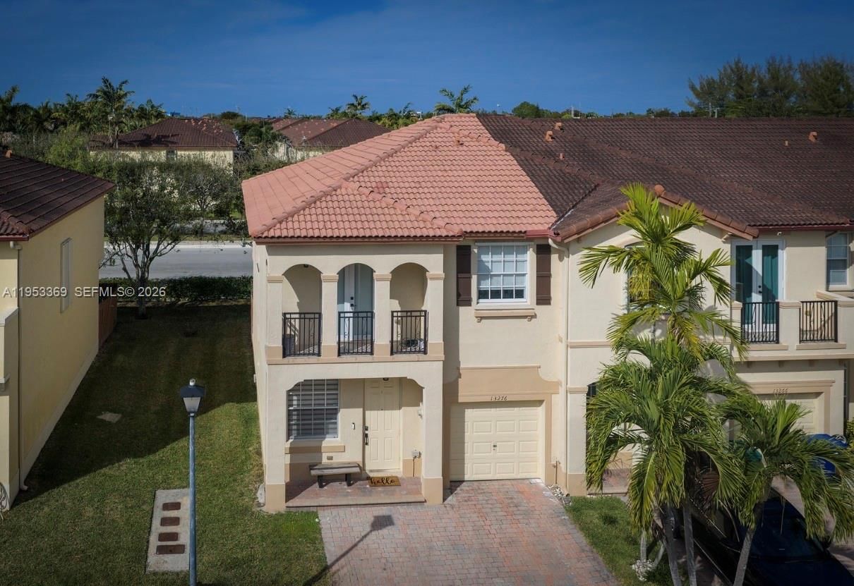Real estate property located at 13276 128th Psge, Miami-dade, Courts At Tuscany, Miami, FL