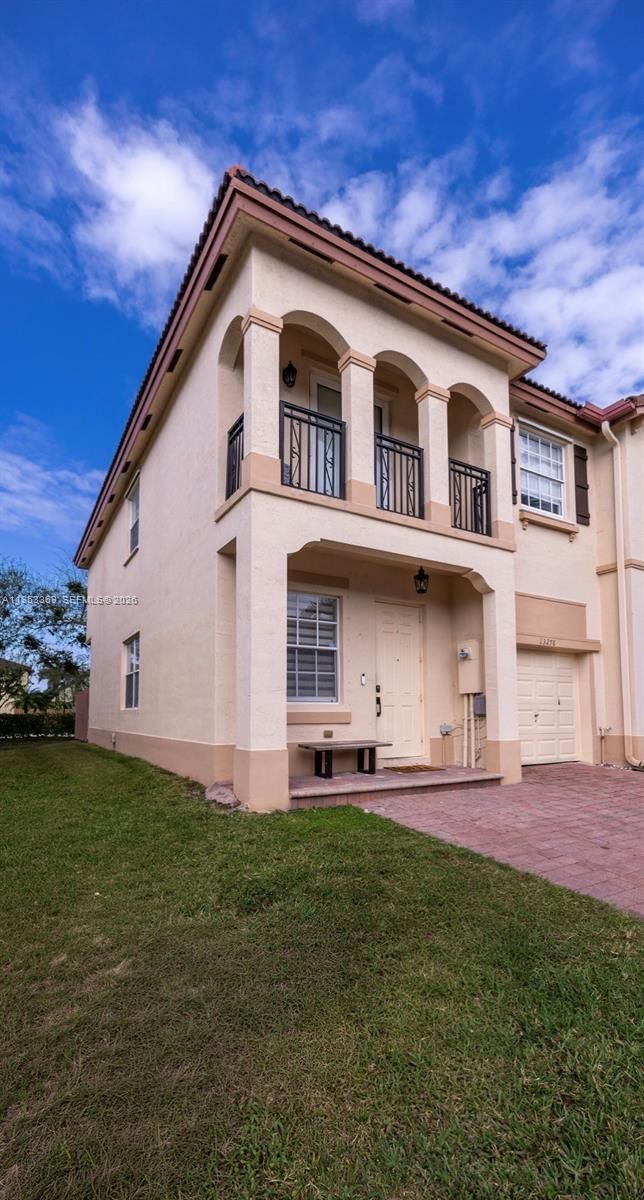 Real estate property located at 13276 128th Psge, Miami-dade, Courts At Tuscany, Miami, FL