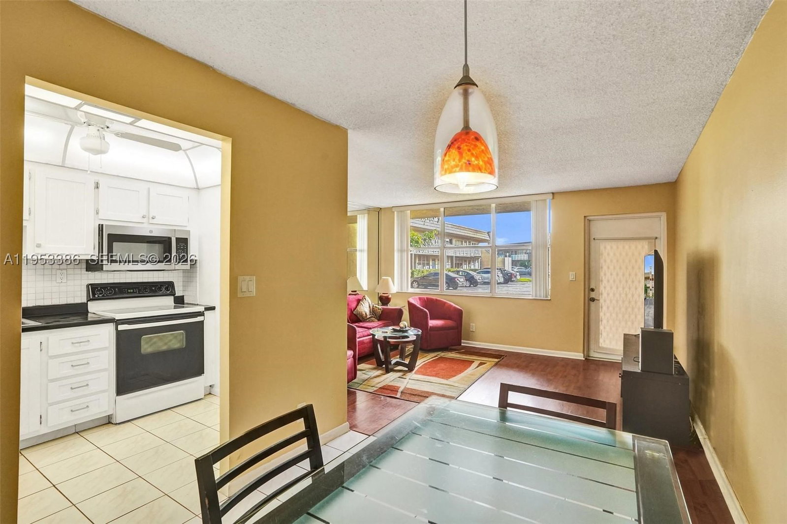Real estate property located at 9081 Sunrise Lakes Blvd #107, Broward, Sunrise Lakes 111 Condo, Sunrise, FL
