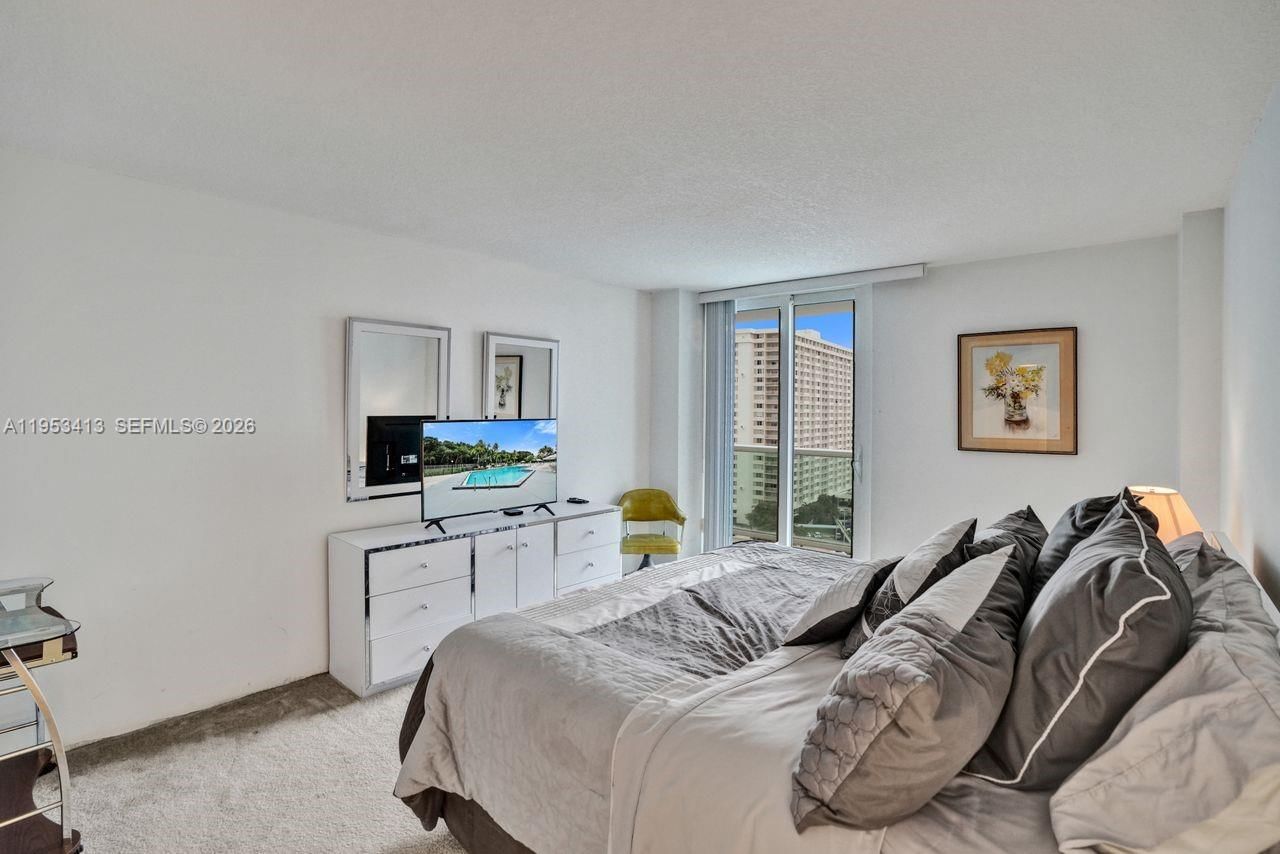 Real estate property located at 100 Bayview Dr #1401, Miami-dade, Arlen House East Condo, Sunny Isles Beach, FL