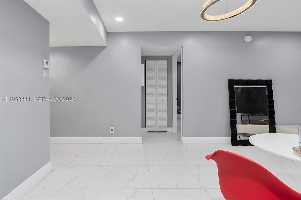 Real estate property located at 3300 Spanish Moss Ter #106, Broward, Garden Lakes Of Inverrary, Lauderhill, FL