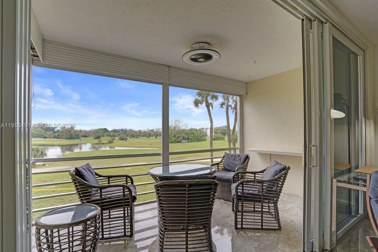 Real estate property located at 2681 Course Dr #204, Broward, No 22 Palm-aire Country C, Pompano Beach, FL