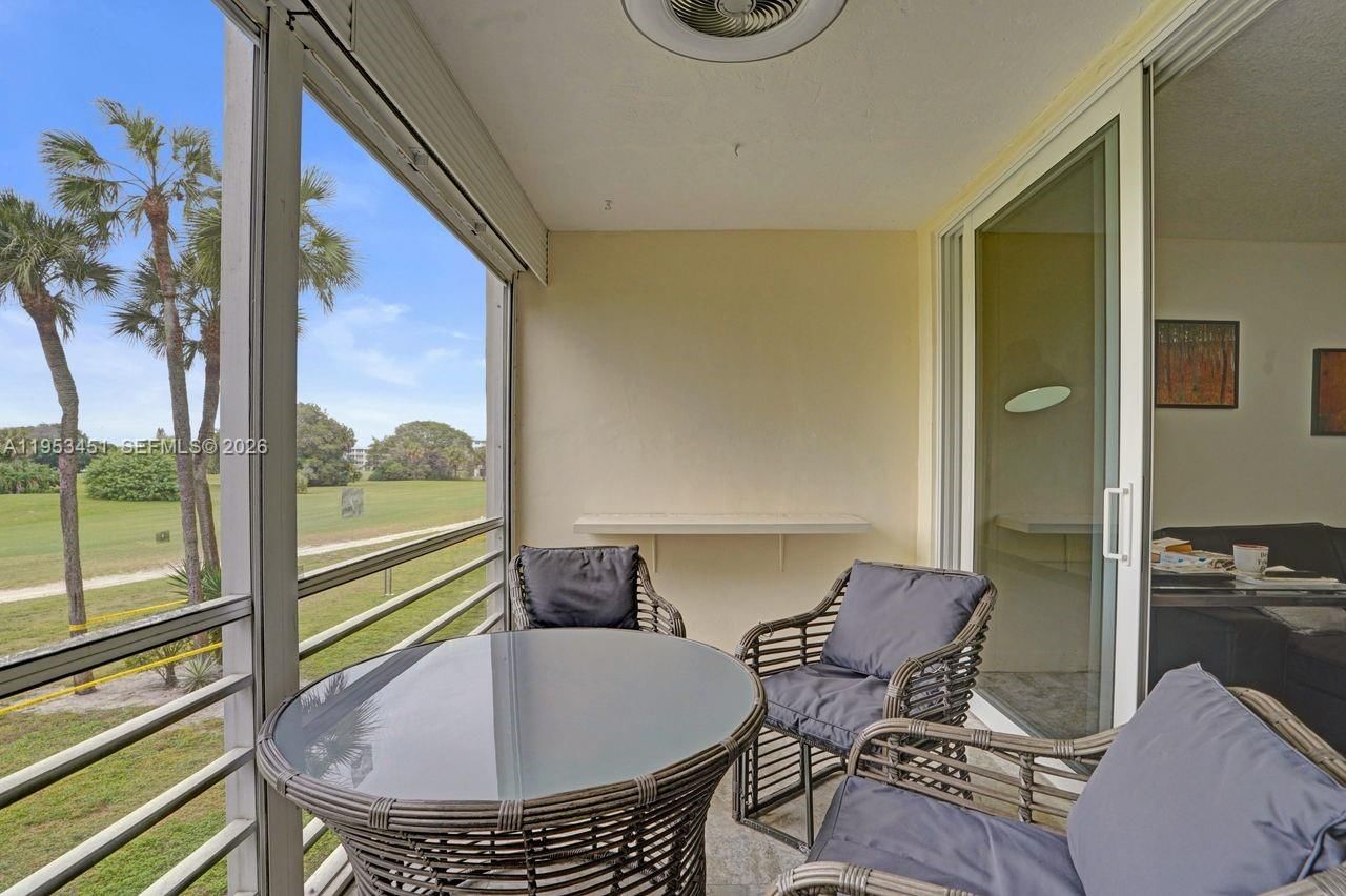 Real estate property located at 2681 Course Dr #204, Broward, No 22 Palm-aire Country C, Pompano Beach, FL