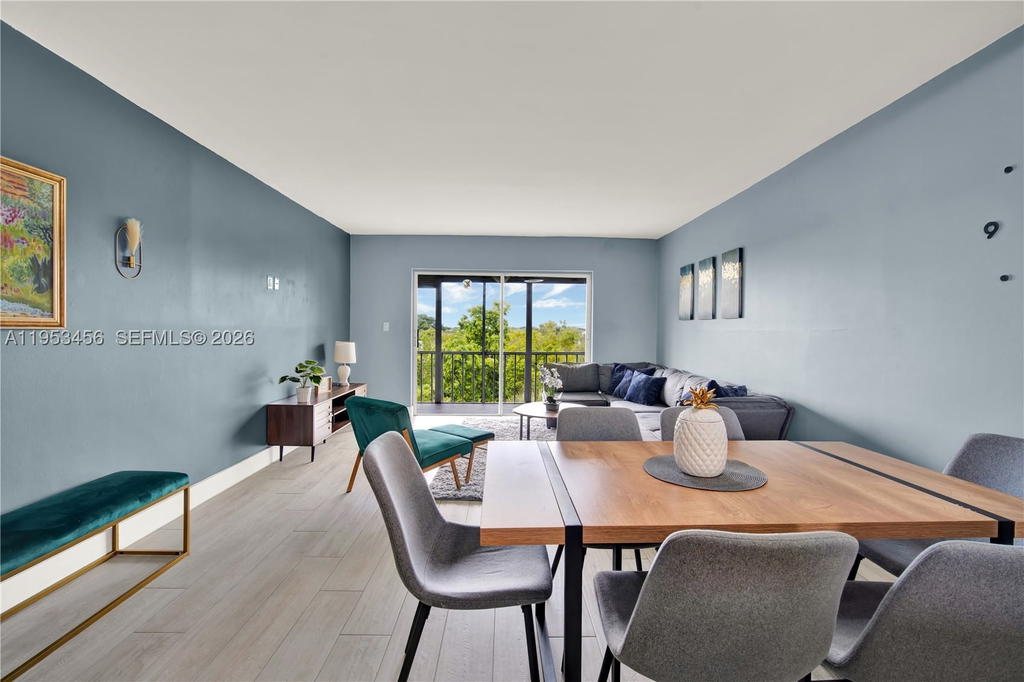 Real estate property located at 950 Hillcrest Dr #414, Broward, Hillcrest Country Club No, Hollywood, FL