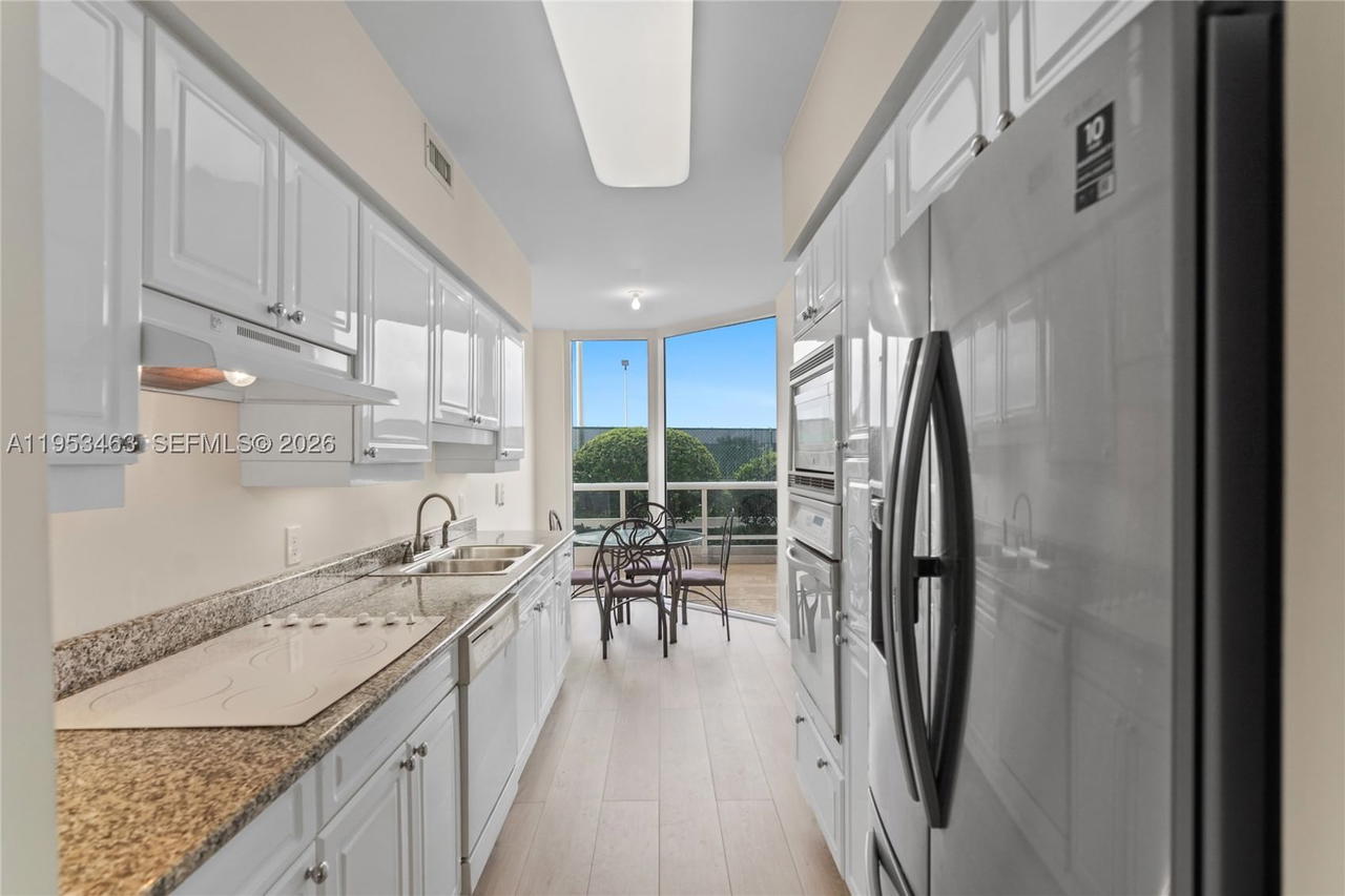 Real estate property located at 4775 Collins Ave #507, Miami-dade, Green Diamond Condo, Miami Beach, FL