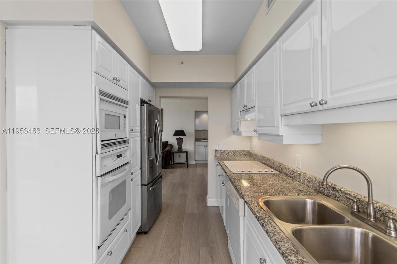 Real estate property located at 4775 Collins Ave #507, Miami-dade, Green Diamond Condo, Miami Beach, FL