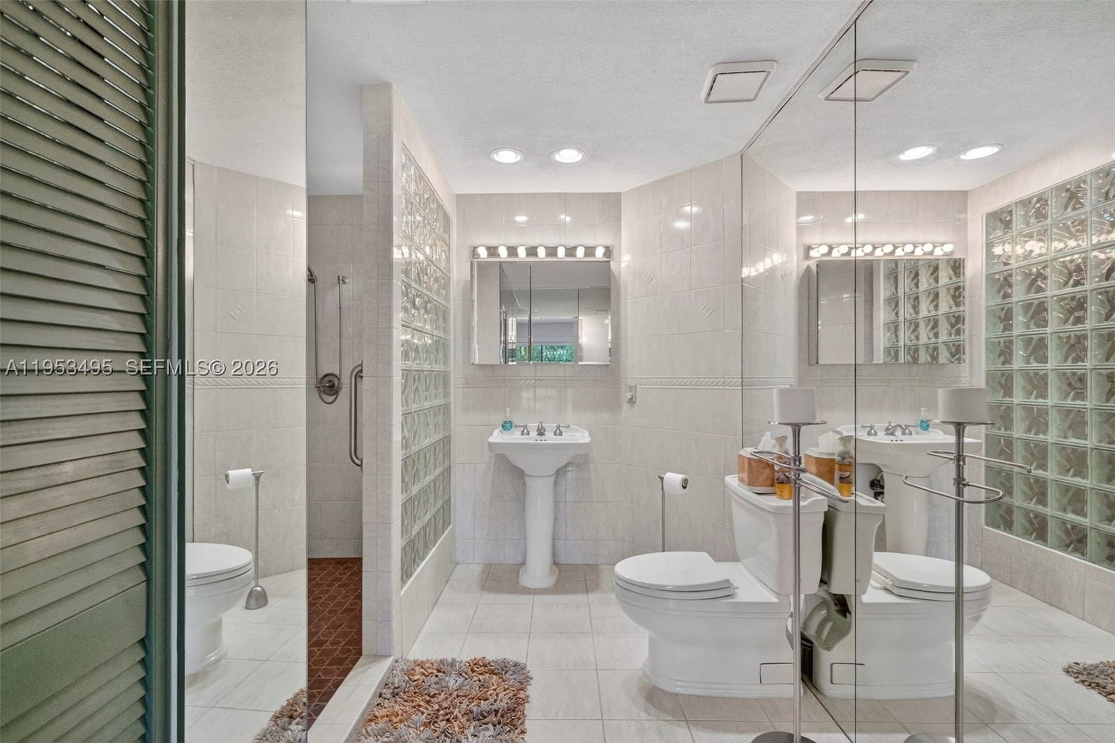 Real estate property located at 6744 Pine Island Rd, Broward, Woodland Lakes, Tamarac, FL