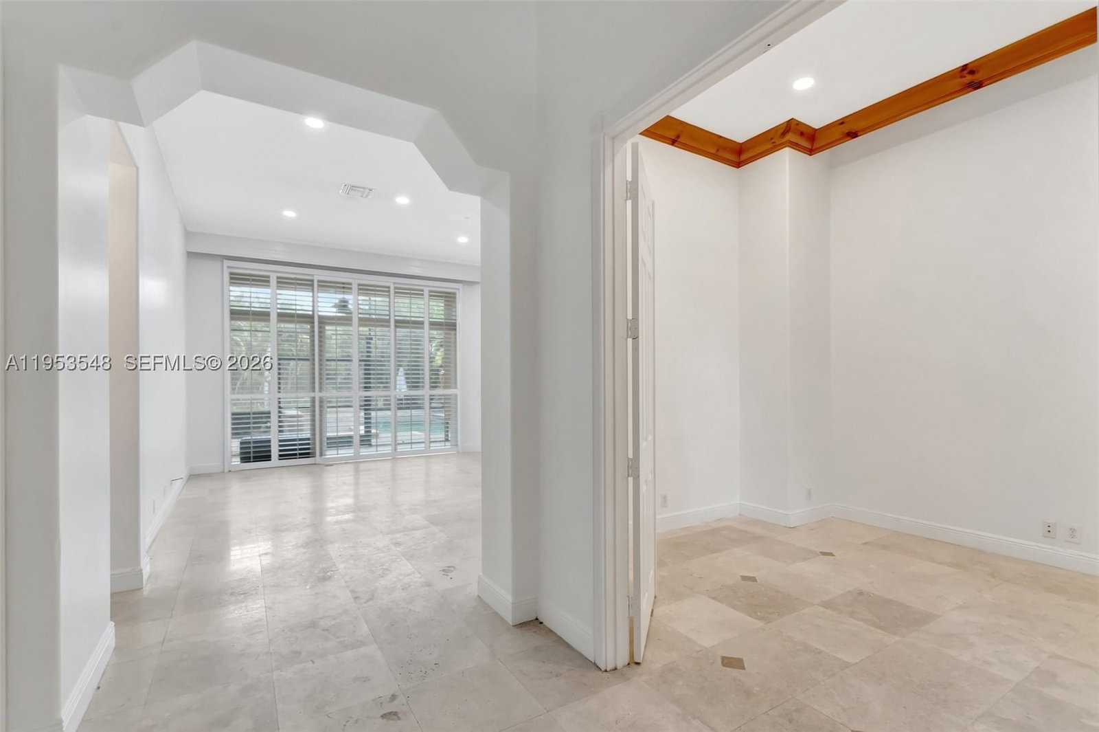 Real estate property located at 8244 Lakeview Dr, Palm Beach, Ironhorse Par F, West Palm Beach, FL