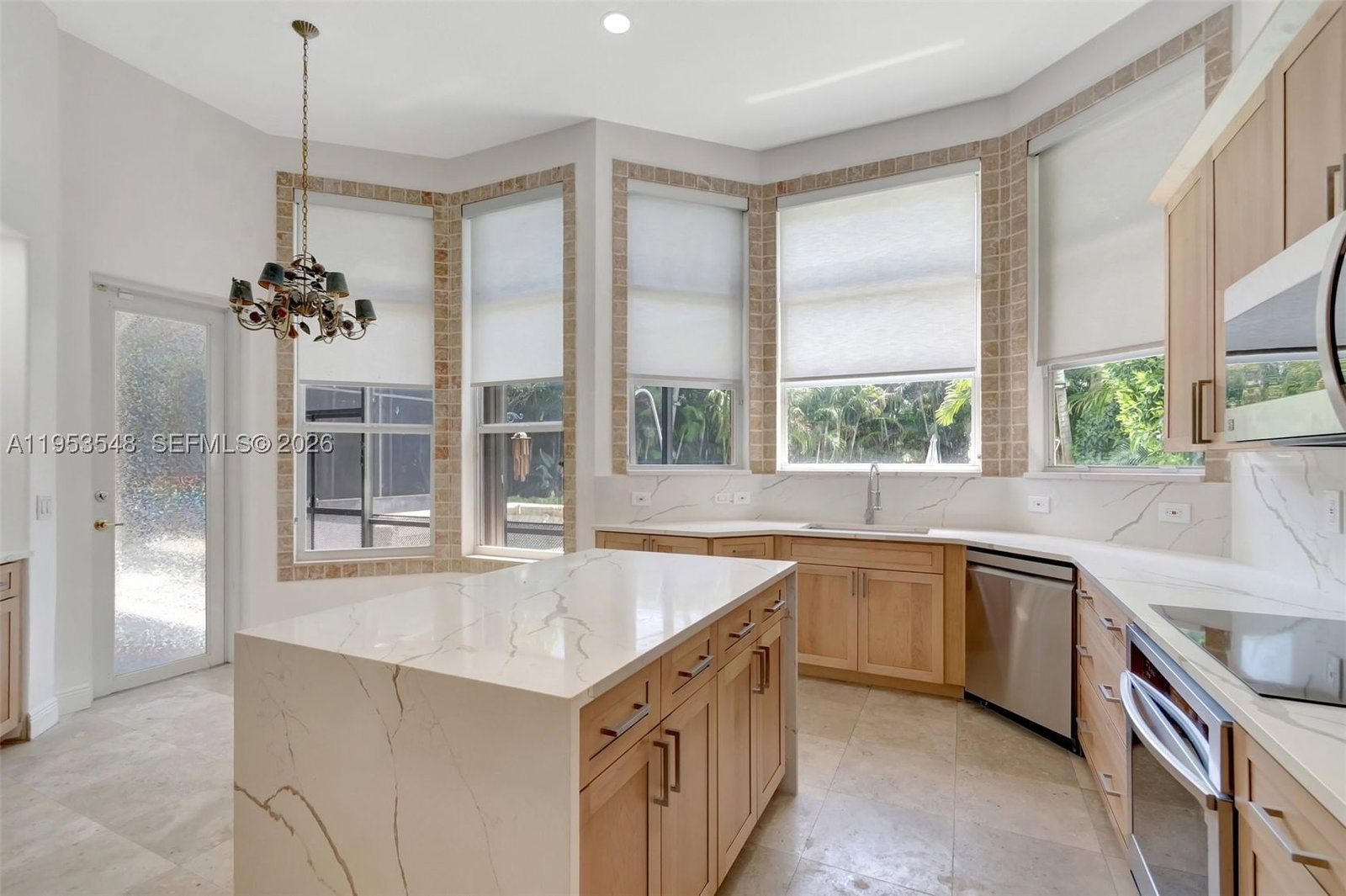 Real estate property located at 8244 Lakeview Dr, Palm Beach, Ironhorse Par F, West Palm Beach, FL