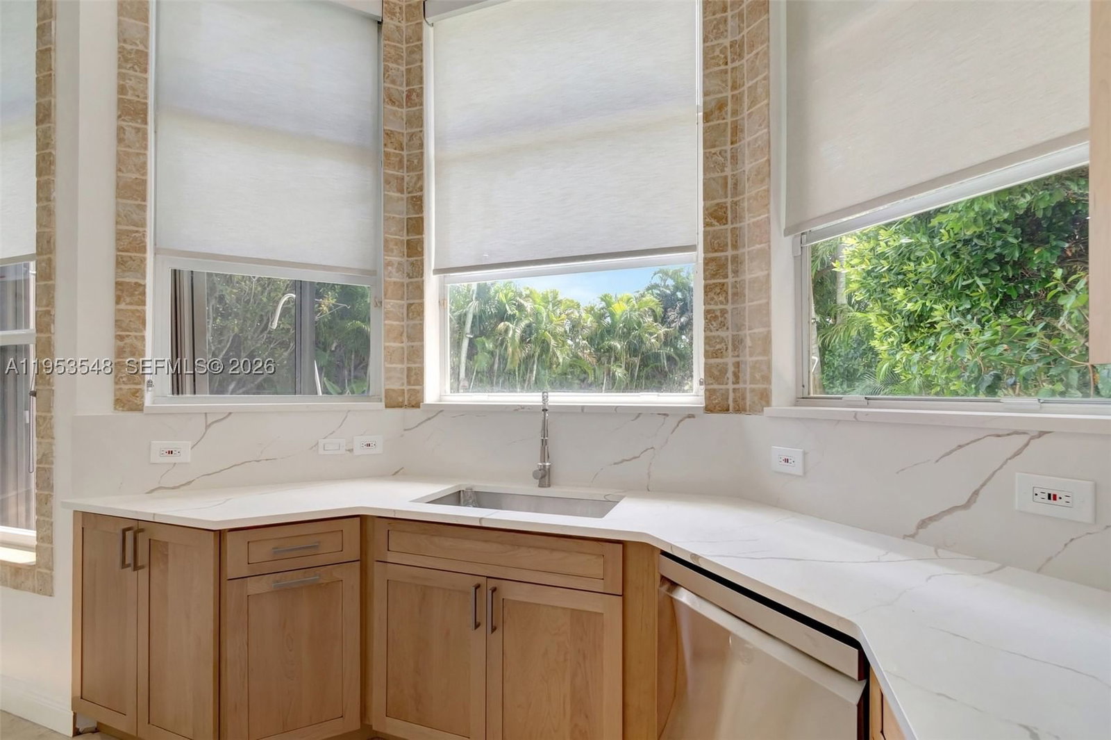 Real estate property located at 8244 Lakeview Dr, Palm Beach, Ironhorse Par F, West Palm Beach, FL