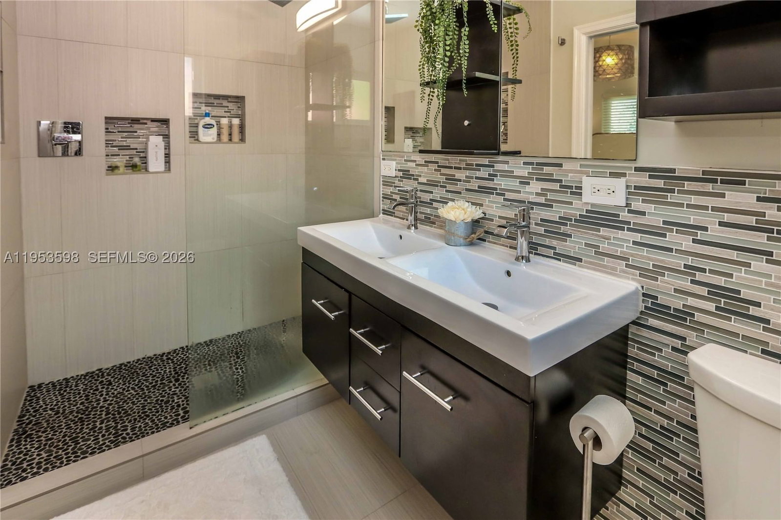 Real estate property located at 1242 Buchanan St, Broward, Hollywood Lakes Section, Hollywood, FL